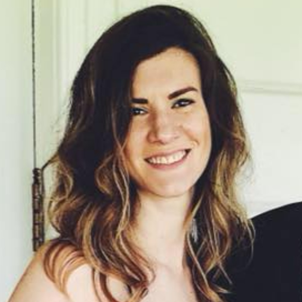 Meet your Posher, Claire